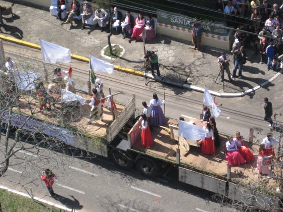 Desfile na Avenida Medianeira