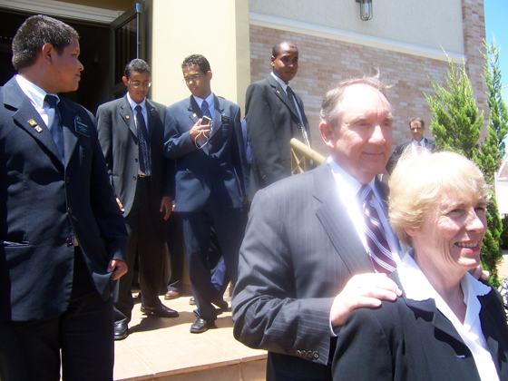 Elder e Sister Hinckley entre nós