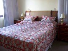 Nosso quarto com a colcha que Vó Naná fez