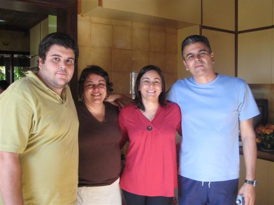 Em casa com os manos